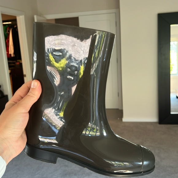 Chanel rain boots - Picture 4 of 9